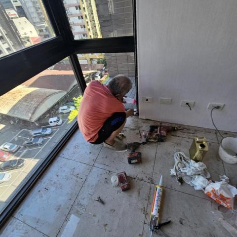 穩妥當抓漏工程行 - 窗框止漏工程