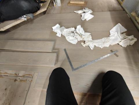 嘉庭木地板工程 - 遊艇上
海島地板