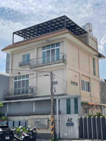 創鑫鋁門窗 - 工廠頂樓
鋁塑板採光罩
