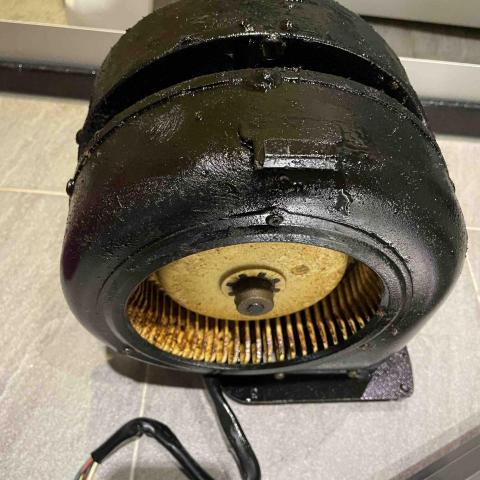 廣源電器清潔-冷氣機/洗衣機/排油煙機/熱水器清洗 - 多德仕高階油煙機渦輪風扇