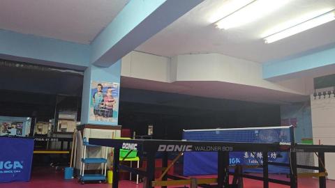 女生的乒乓球 - 