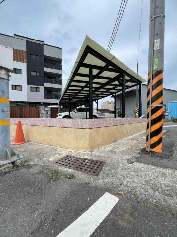 創鑫鋁門窗 - 玻璃採光罩
骨架採用鋁合金10x10
玻璃採用5半反+5光膠合玻璃