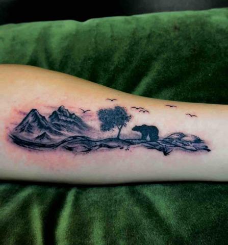 山澗墨野。樂 - 