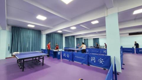 女生的乒乓球 - 廈門桌球