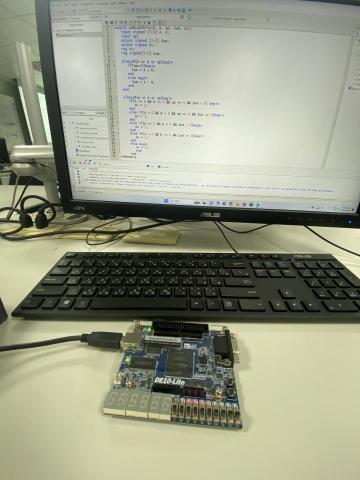 廖冠綸 - 大學的數位系統實驗課程