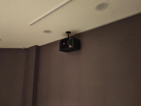 洪雋庭（光影城堡音響影像設計） - 