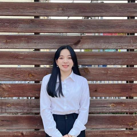 提供政府補助服務的專家YuZhen Fang