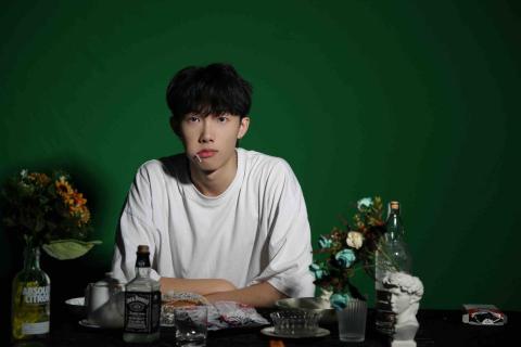 提供表演舞衣服務的專家陳秉顥