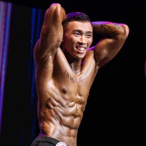 提供新店健身房服務的專家Chris 新店健身教練