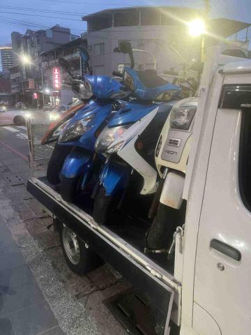 松慶車業 - 托運顧路的車回來維修