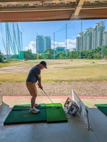 倍睿適高球工作室 - 委託訂購修改球桿的學員，獲得教學優惠折扣，第一堂課就能將7鐵打直打飛120碼，優秀！