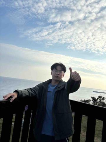 提供冠軍磁磚80 80服務的專家許嘉祐