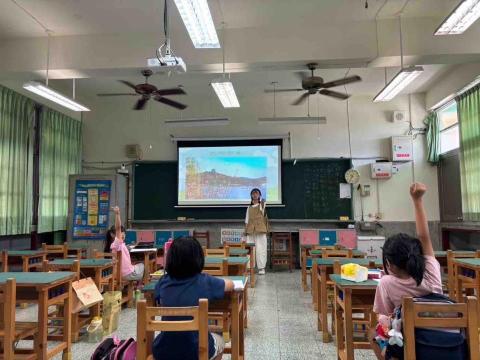 芝妘 - 閱讀賞析課程上課照片