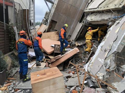 Peter-動康職人 - 地震災害搜救