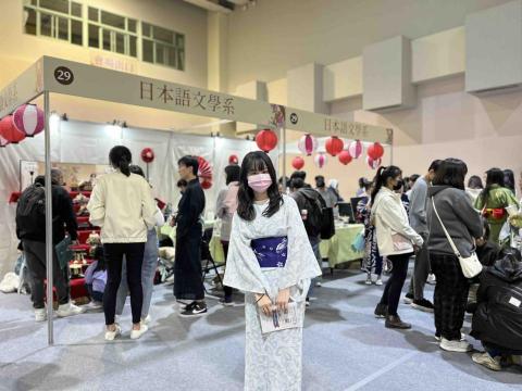 簡子涵 - 臺大杜鵑花節