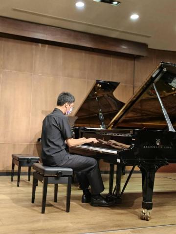 黃益德（琴益音樂培訓中心） - 