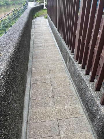 華漾工程 - 泥濘路翻新 華漾工程 - 泥濘路翻新