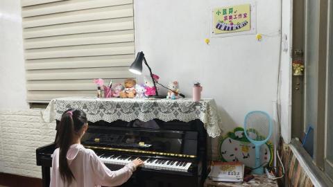 施語蕎 - 小荳芽音樂