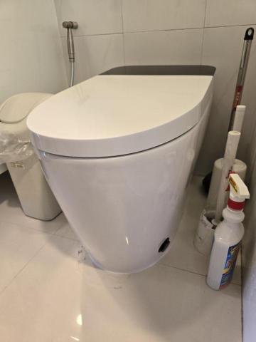 佳銓水電空調工程行 - 客戶自備馬桶代安裝