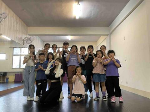 林艾麗 - 暑期舞蹈夏令營