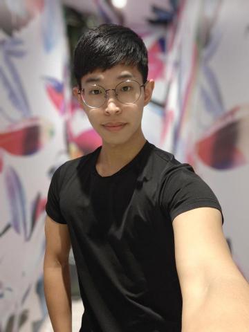 提供有氧舞服務的專家浩恩