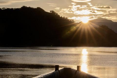 曾靖紜 - 日出的感動