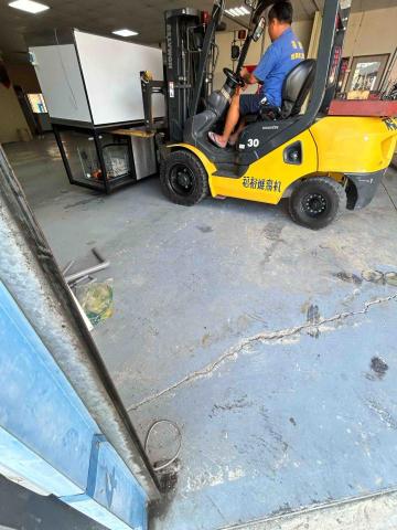 億鈔企業社 - 高雄魚缸運送