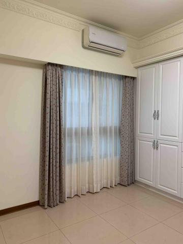 展藝行黃先生 - 現在這環境還是有客戶敢於大方用花布，客人是平面設計專家認為窗簾實在重要不可以輕忽