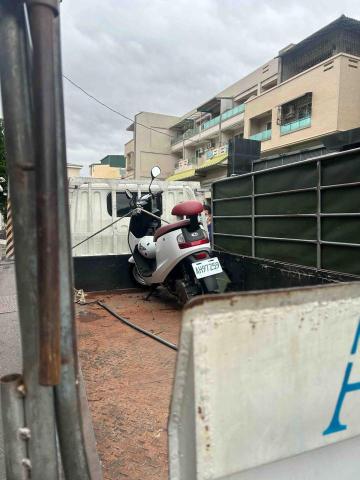 億鈔企業社 -  高雄電動機車託運