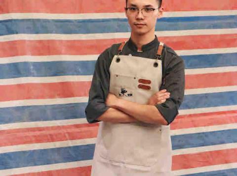 提供餐點服務的專家涂軒瑜