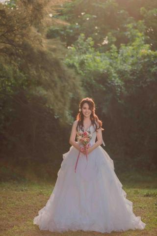 提供新娘服務的專家Nana Chen make up