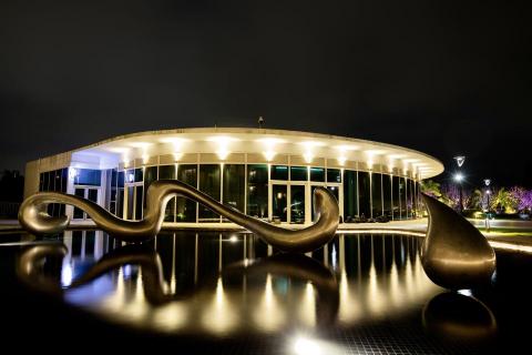 曾靖紜 - 建築表現的力與美