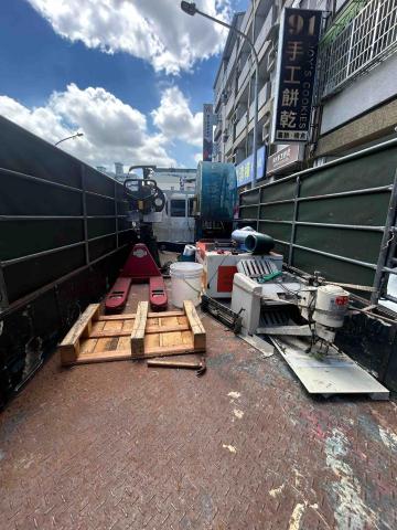 億鈔企業社 - 高雄機械器具運送