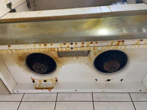 小宇清潔團隊 - 抽油煙機清潔前