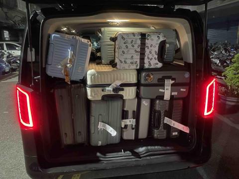 陳永崴 - 技巧性的塞10顆行李箱