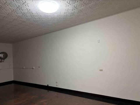 潔淨清潔打掃，油漆承包 - 水泥漆施工後