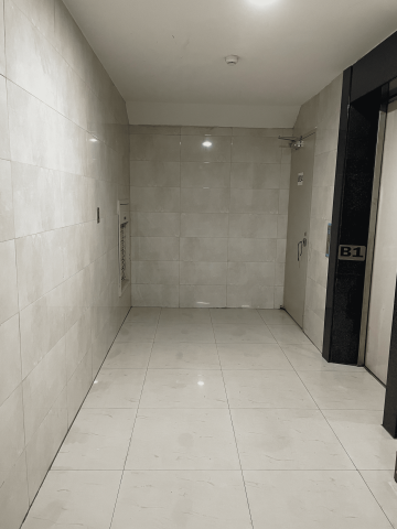 松榮工程 - 電梯間磁磚鋪貼