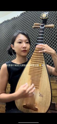 Darcy Shan 單鈺 （安安）-可英語授課 - 課後替學生錄製的示範影片（左滑收看聽）