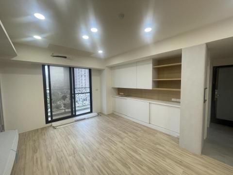 藍慶宇 - 沙發背牆