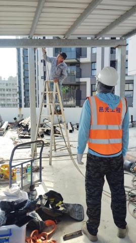 邑光鋼構鐵皮工程 - 屋頂鐵皮鋼骨維修