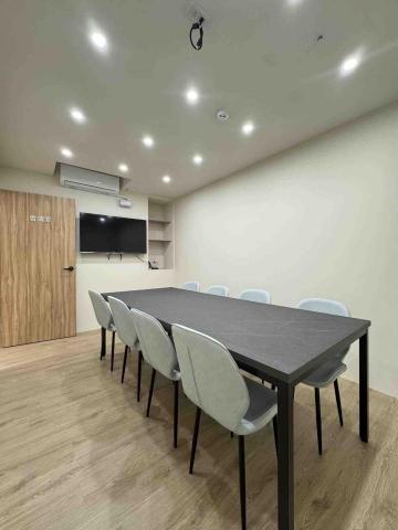 橙居商務中心有限公司 - 