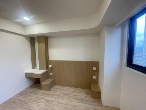 藍慶宇 - 主臥床頭