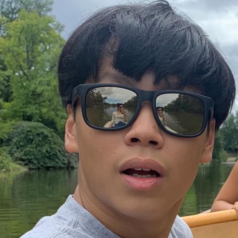 提供法文服務的專家Albert Feng 