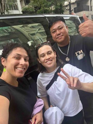 四輪遊企業社 - 帶瑞士客人到台灣東北角一日遊