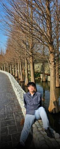 提供美容按摩服務的專家李先達