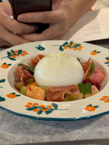 鄭尹翔 - 客戶指定:季節水果布拉塔沙拉