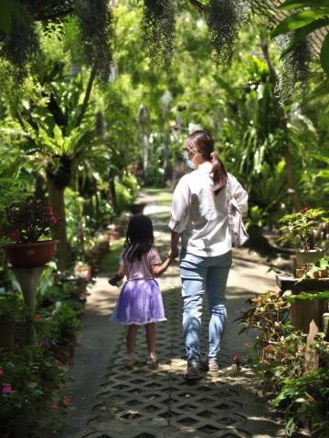 李畊臻 - 母女倆