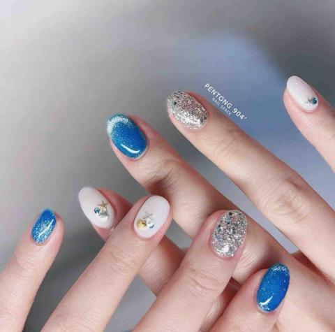 提供台中大里美甲服務的專家鈴鈴