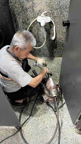 亞洲悍馬企業社 - 浴室排水孔疏通