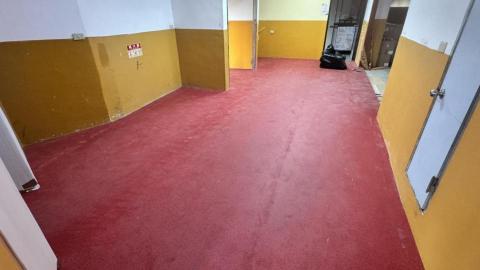 隆家班 - 合成橡膠地板施作